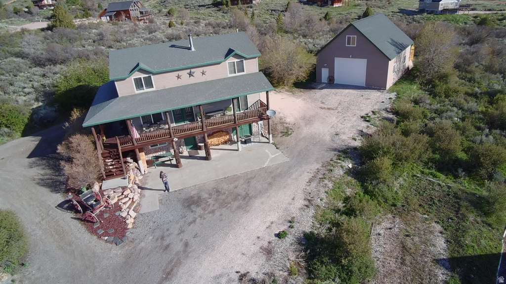 272 CLARK AVE photo 2
