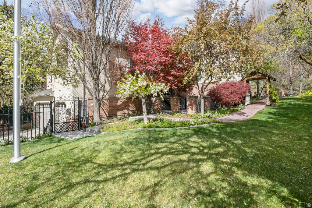 1296 E OAKWOOD CIR Alpine, UT 84004