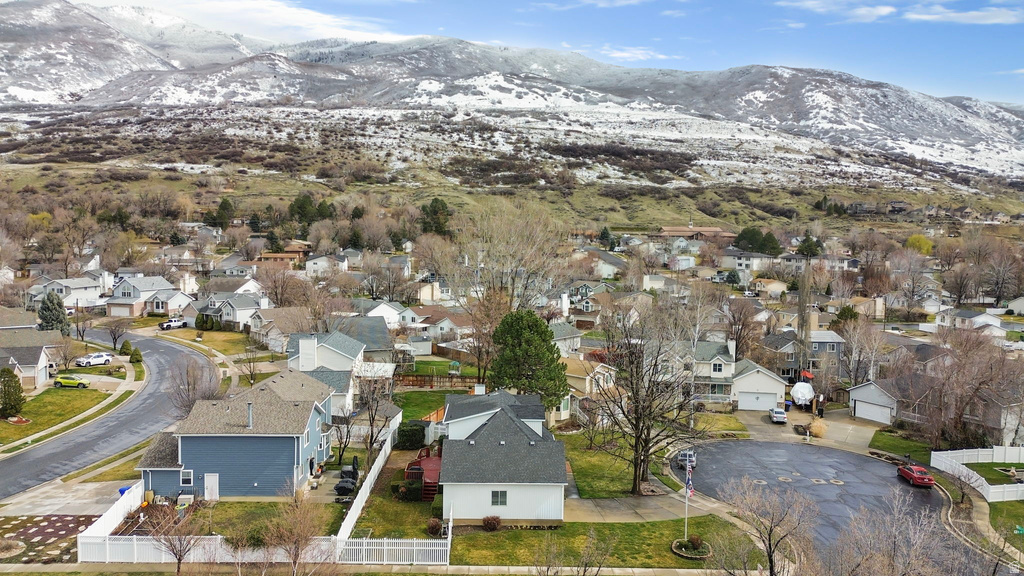 23 CAVE HOLLOW CIR Farmington, UT 84025