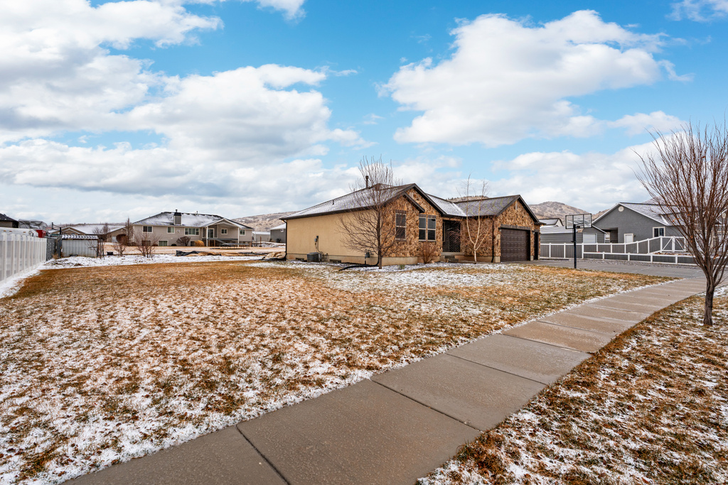 981 S RED BARN DR Santaquin, UT 84655
