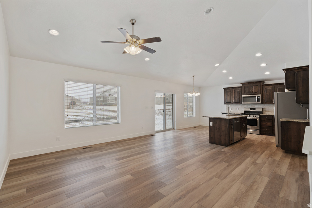 981 S RED BARN DR Santaquin, UT 84655