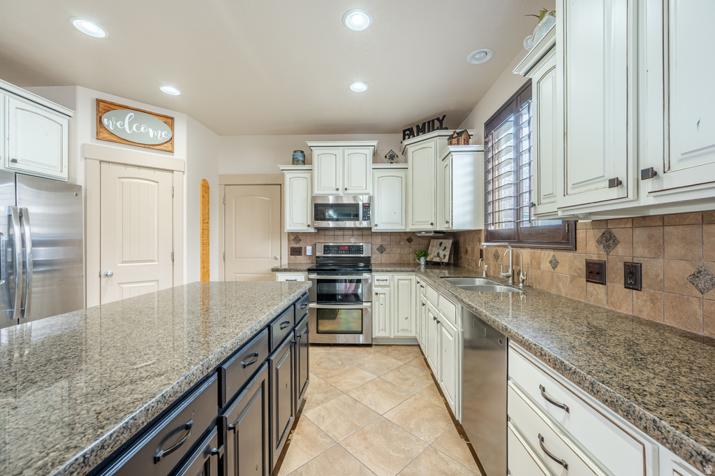 8026 S CRICKET LN West Jordan, UT 84081