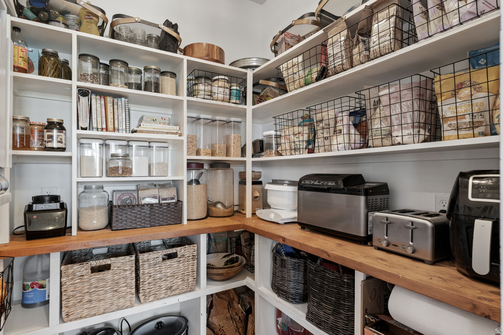 164 W 200 N Holden, UT 84636