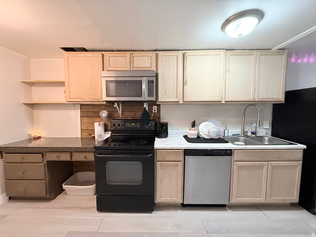 4323 W SUNNYVALE DR West Valley City, UT 84120