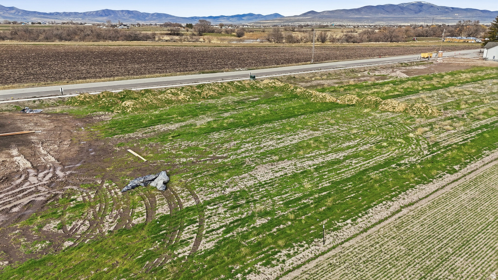 9270 N 5600 W Elwood, UT 84337