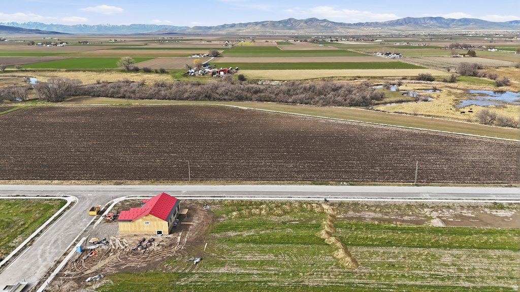 9270 N 5600 W Elwood, UT 84337
