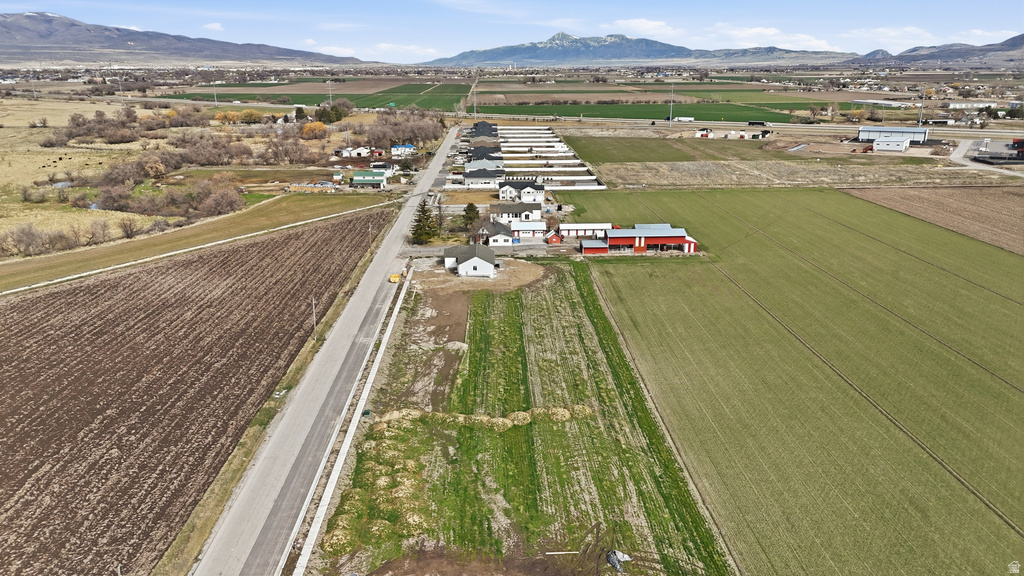 9270 N 5600 W Elwood, UT 84337