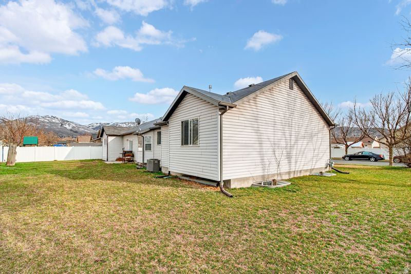 922 W 2100 S Woods Cross, UT 84087