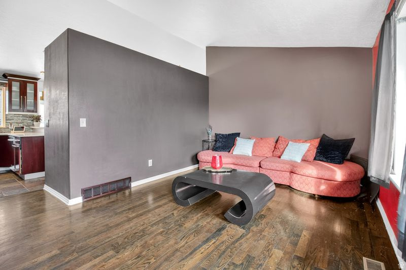 922 W 2100 S Woods Cross, UT 84087