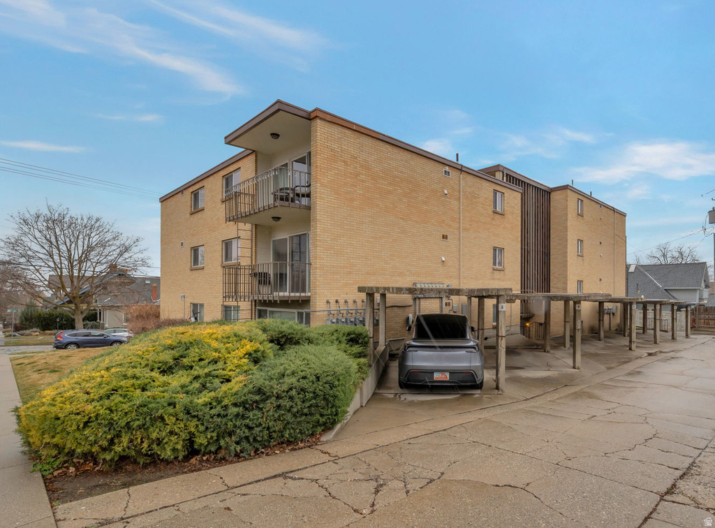 633 E FOURTH AVE #13 Salt Lake City, UT 84103