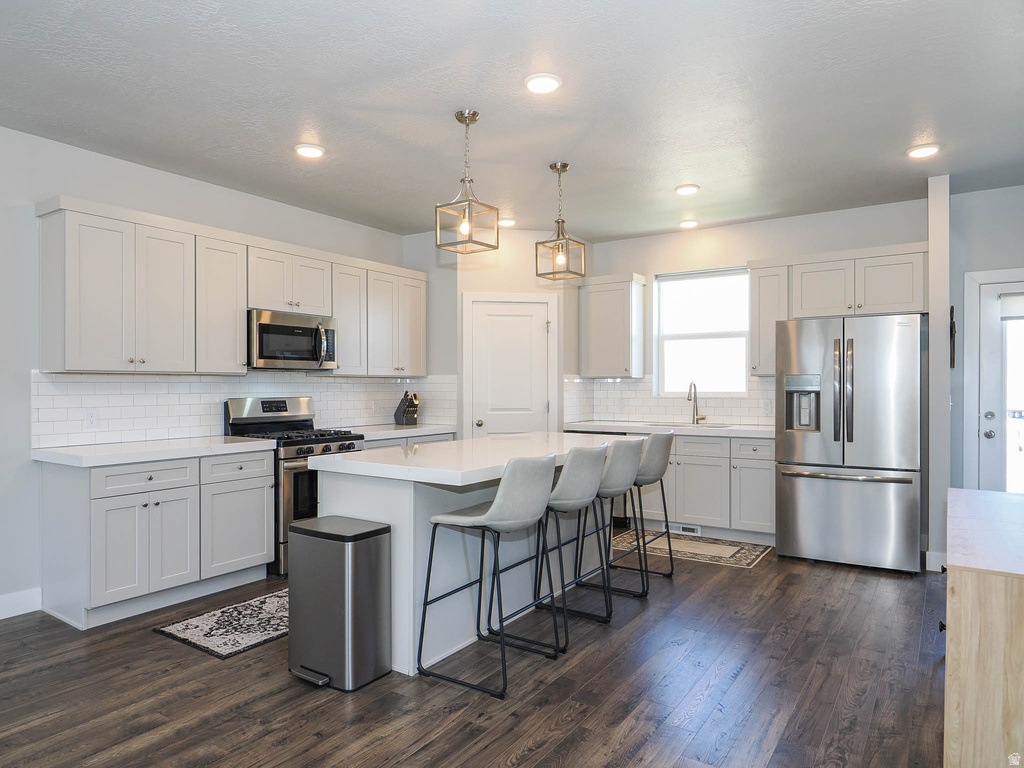 699 E RYEGRASS DR Eagle Mountain, UT 84005