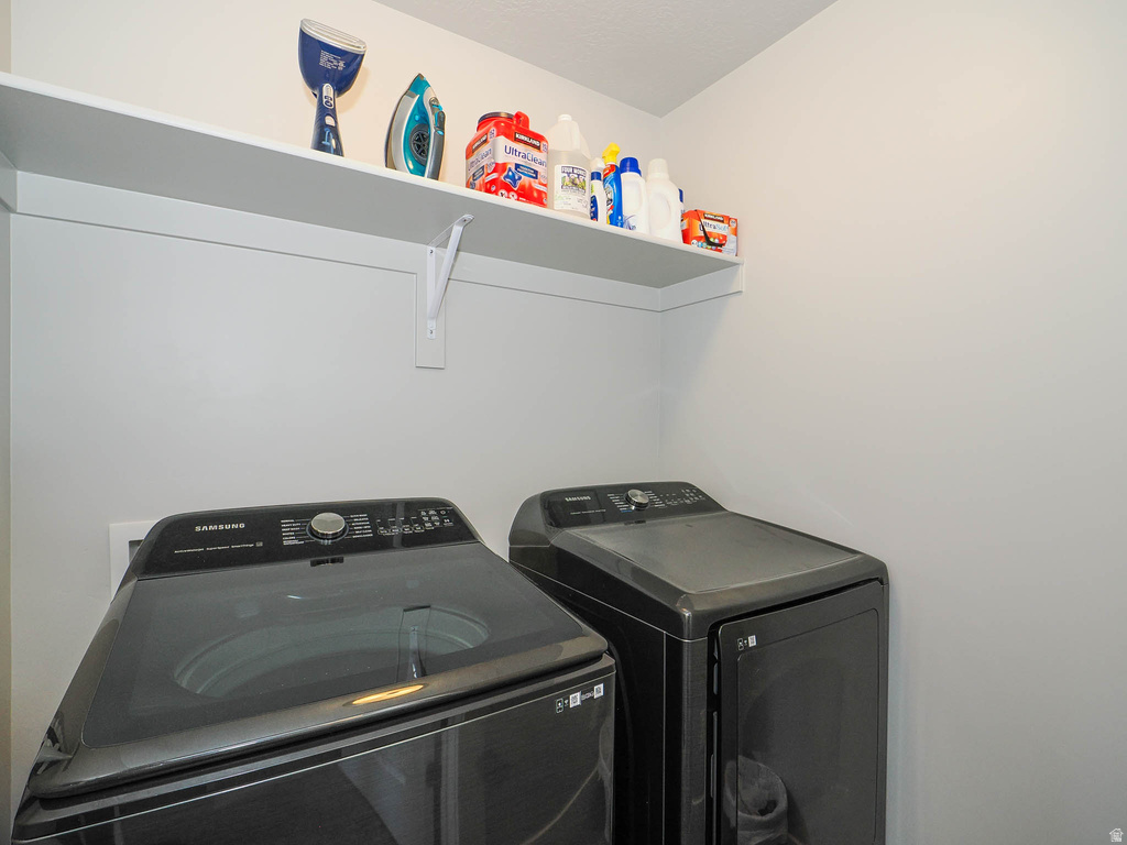 699 E RYEGRASS DR Eagle Mountain, UT 84005