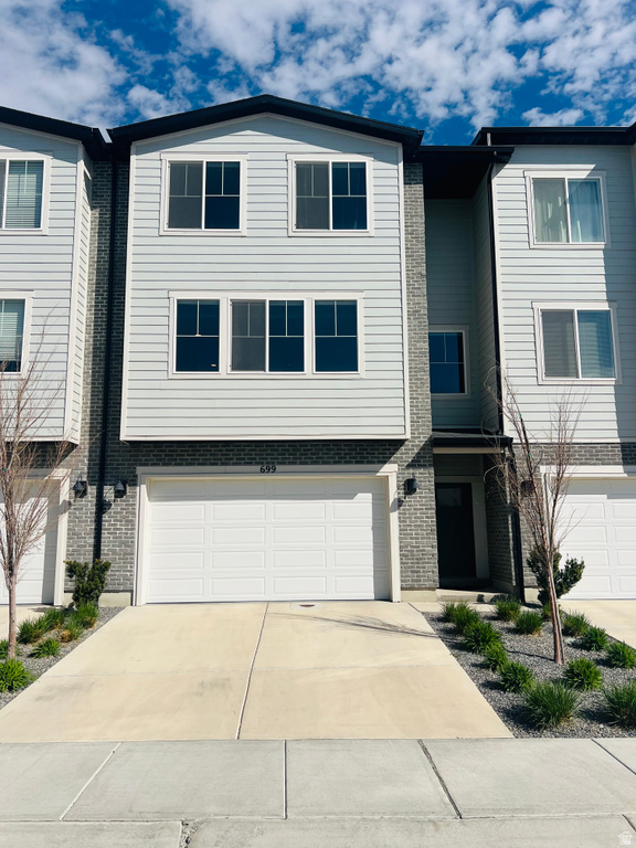 699 E RYEGRASS DR Eagle Mountain, UT 84005
