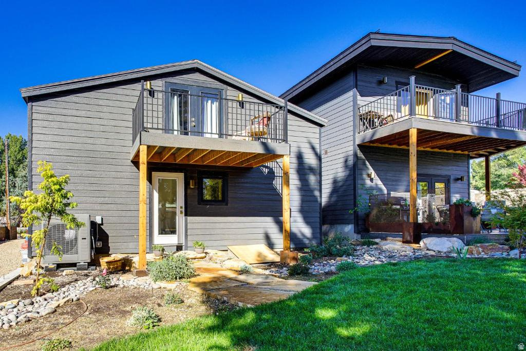 71 S 200 ST Midway, UT 84049