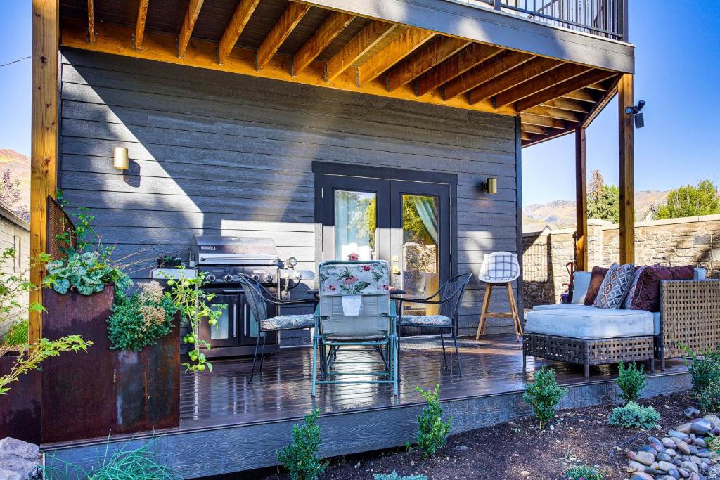 71 S 200 ST Midway, UT 84049