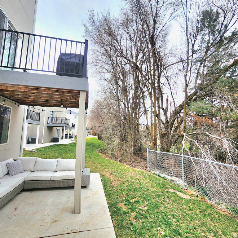 615 S PLUM CREEK LN Ogden, UT 84404