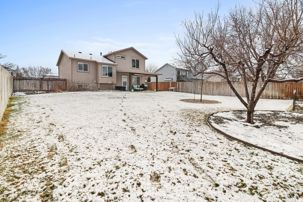 1643 N 2225 W Clinton, UT 84015
