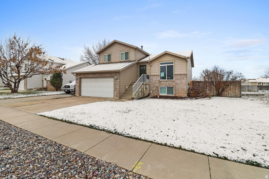 1643 N 2225 W Clinton, UT 84015