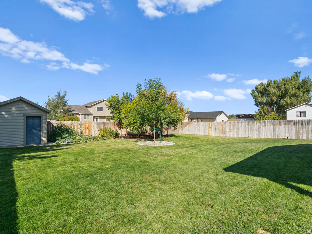 1643 N 2225 W Clinton, UT 84015