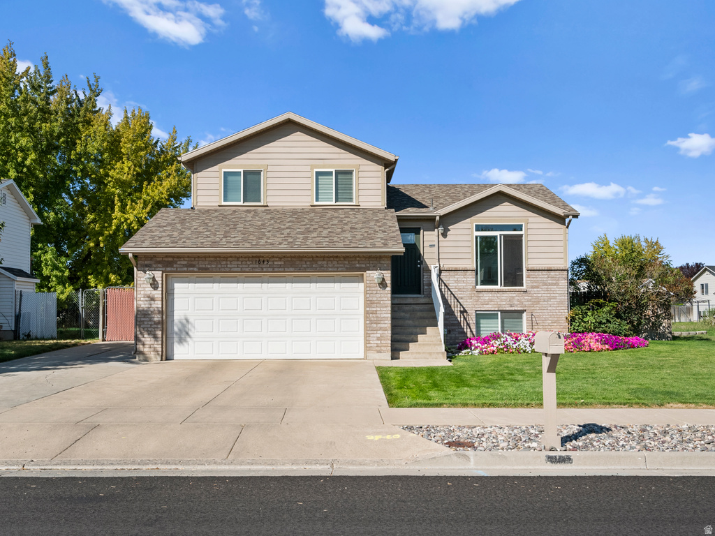 1643 N 2225 W Clinton, UT 84015
