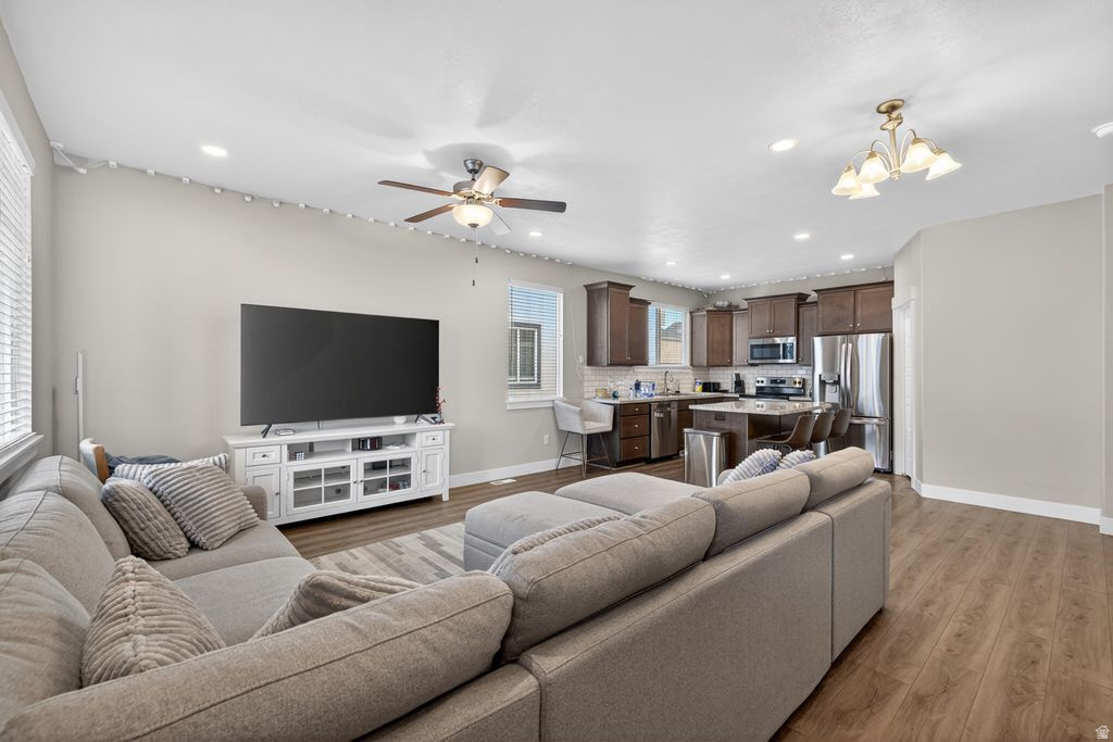 412 W MCCLELLAN CT Provo, UT 84601