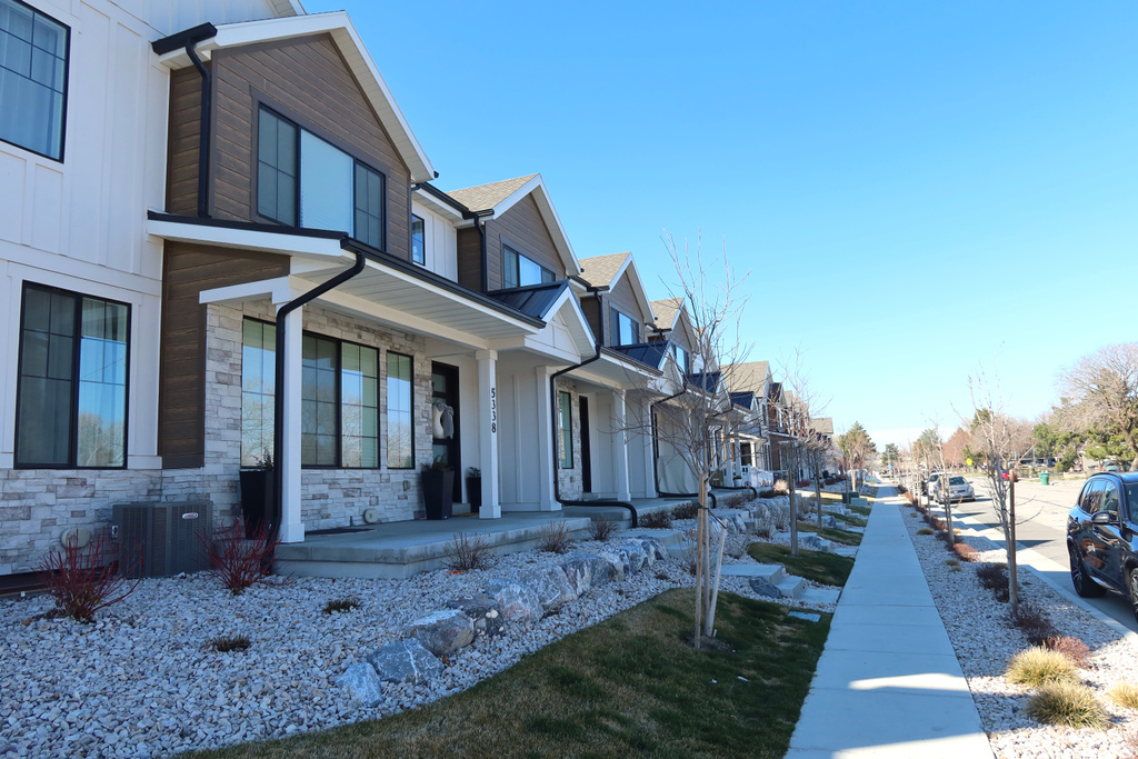 5338 S ALLENDALE DR Murray, UT 84123