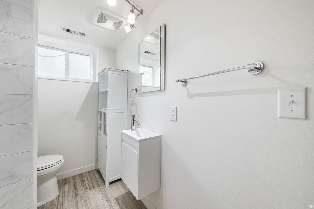 140 W 8710 S Sandy, UT 84070