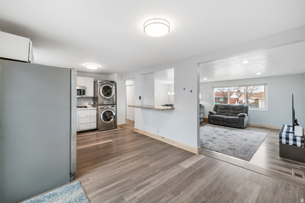 140 W 8710 S Sandy, UT 84070