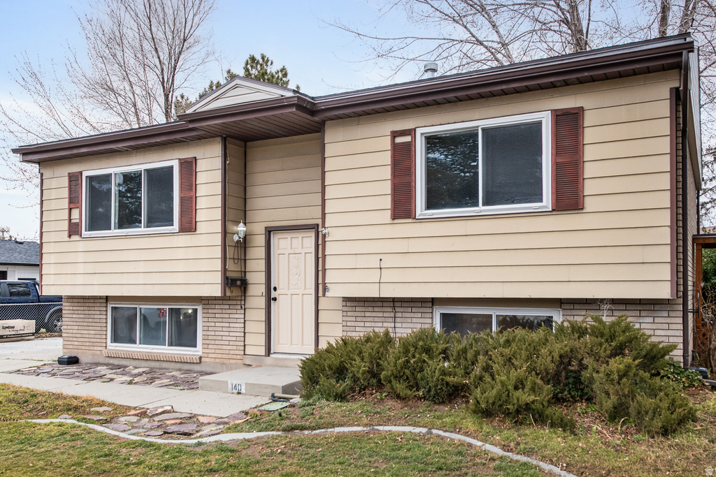 140 W 8710 S Sandy, UT 84070