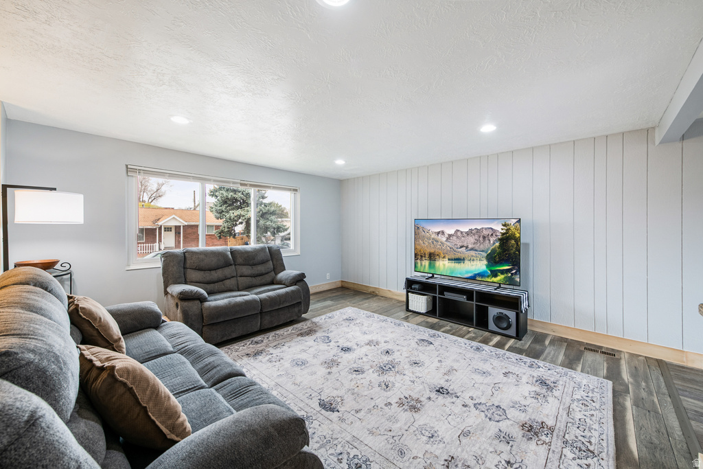 140 W 8710 S Sandy, UT 84070