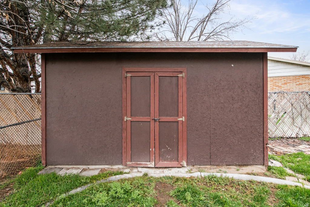 140 W 8710 S Sandy, UT 84070