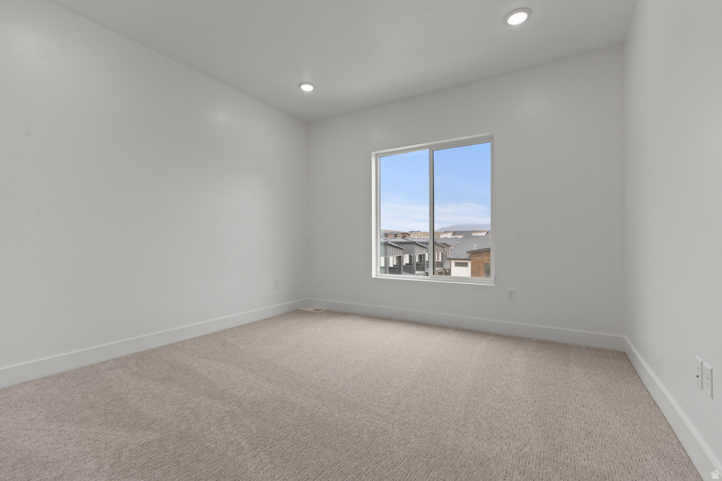 5865 N JEEDER DR Mountain Green, UT 84050