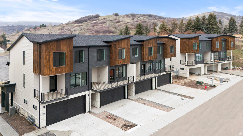 5865 N JEEDER DR Mountain Green, UT 84050