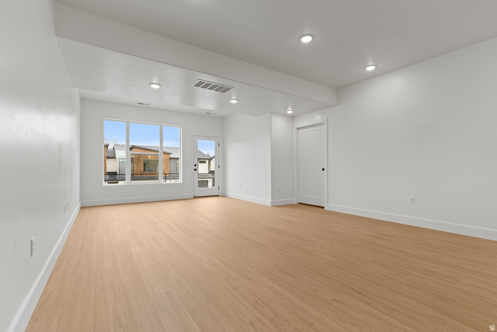 5865 N JEEDER DR Mountain Green, UT 84050