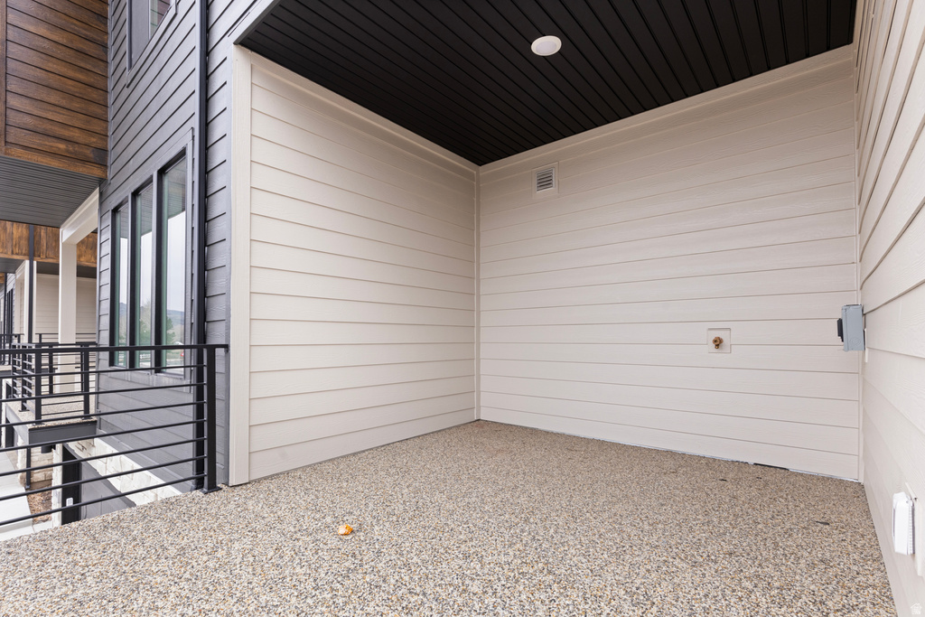 5865 N JEEDER DR Mountain Green, UT 84050