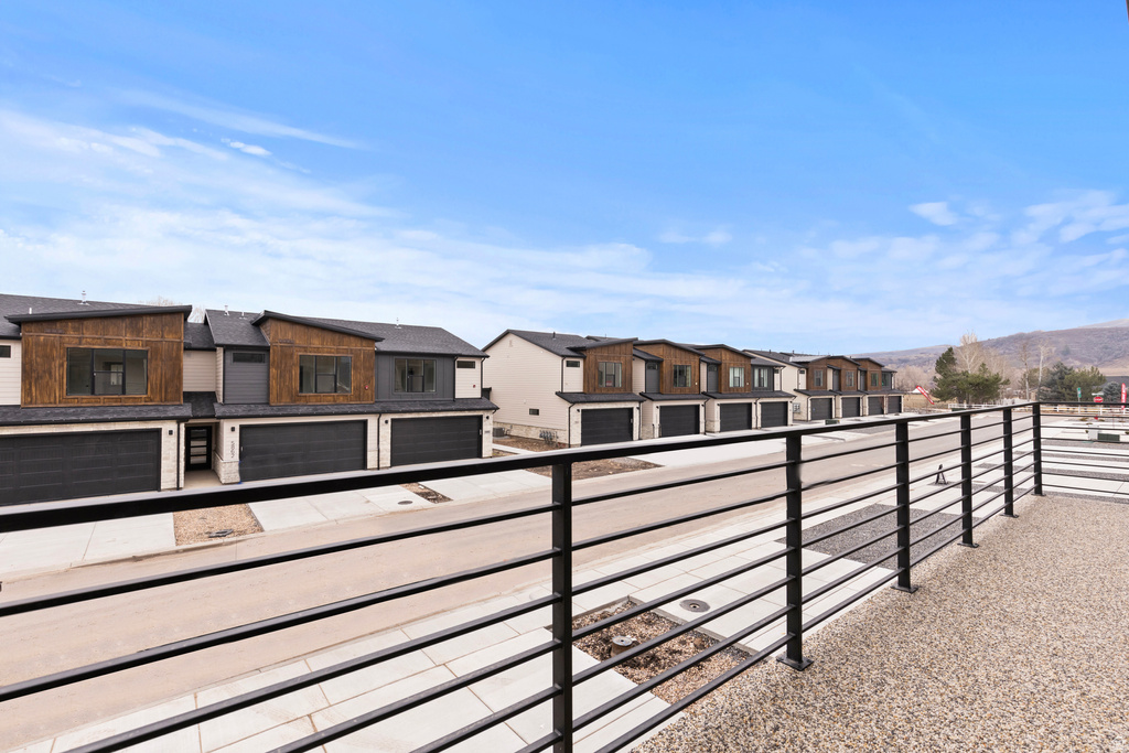 5865 N JEEDER DR Mountain Green, UT 84050