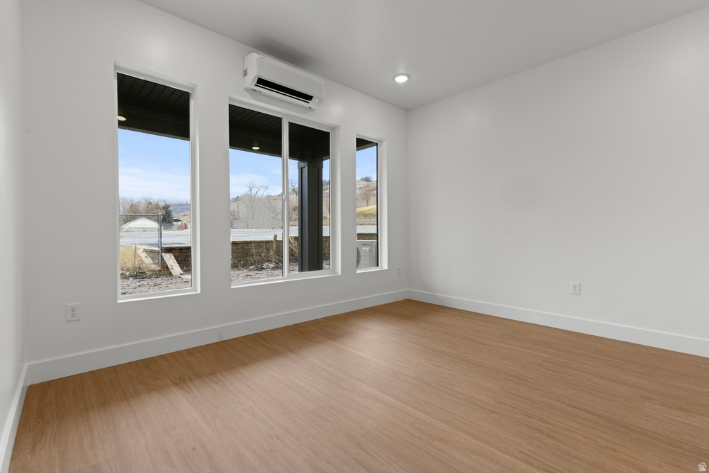 5865 N JEEDER DR Mountain Green, UT 84050