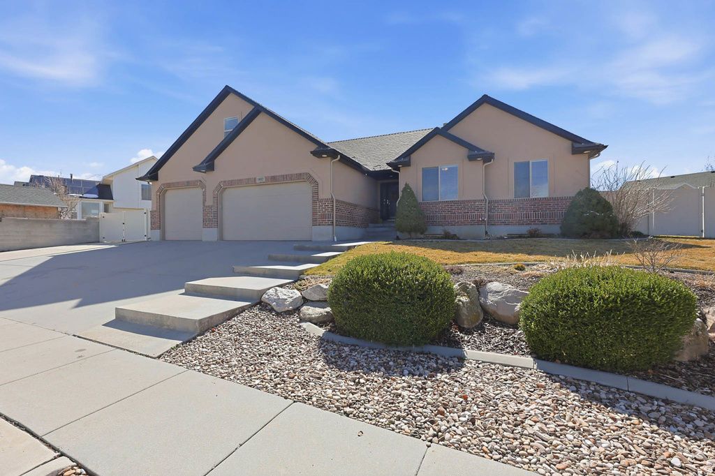 802 E 1120 N Tooele, UT 84074