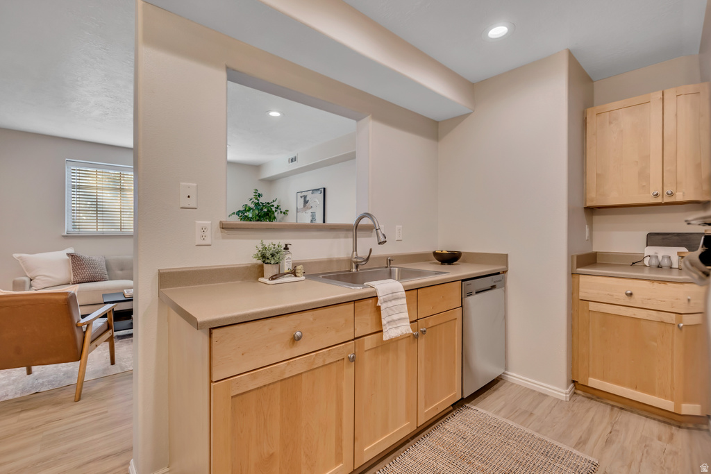 325 W 700 N #14 Salt Lake City, UT 84103