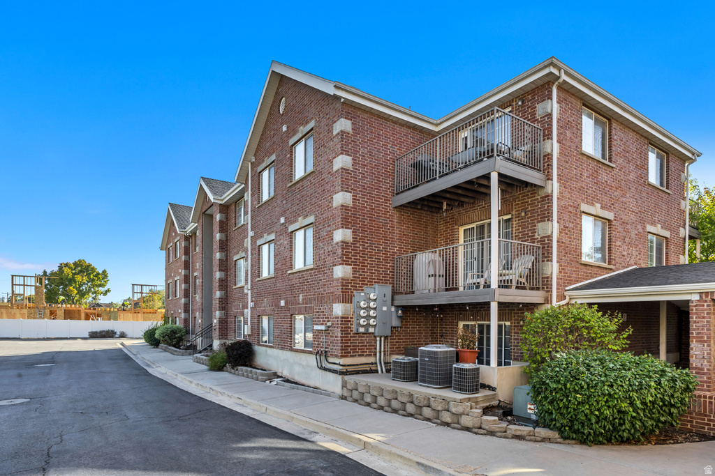 325 W 700 N #14 Salt Lake City, UT 84103