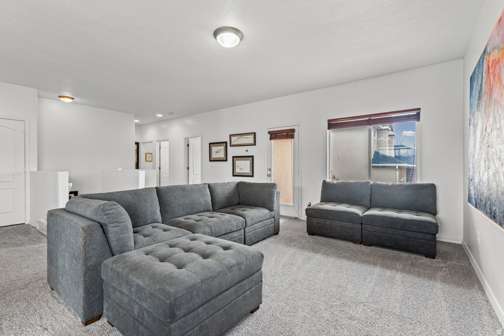 6262 W IMPERIAL OAK DR West Jordan, UT 84081