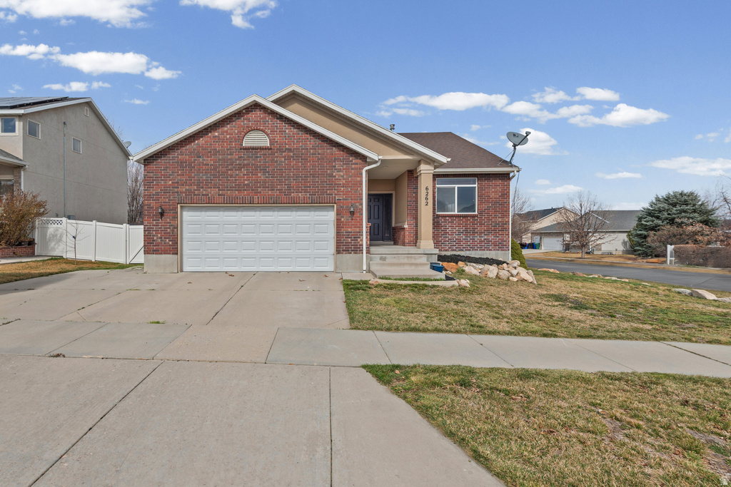 6262 W IMPERIAL OAK DR West Jordan, UT 84081