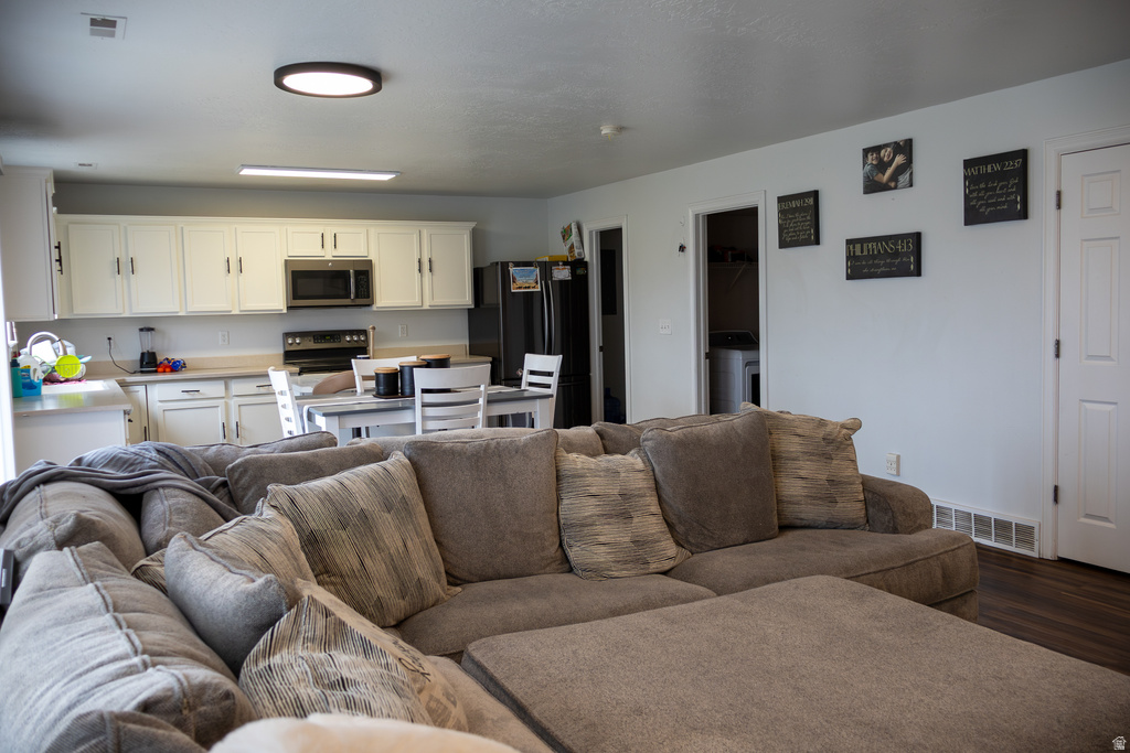 74 S 1100 W Springville, UT 84663