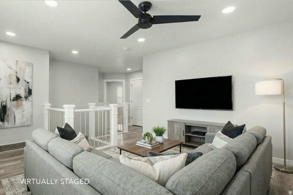 2303 E HAWTHORNE ST Saratoga Springs, UT 84043