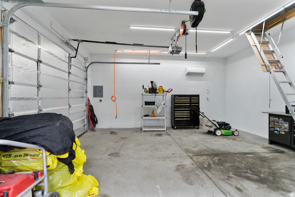 2303 E HAWTHORNE ST Saratoga Springs, UT 84043