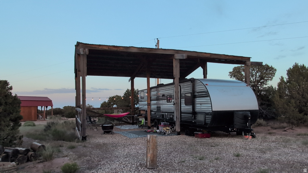 68 N 20300 W photo 3