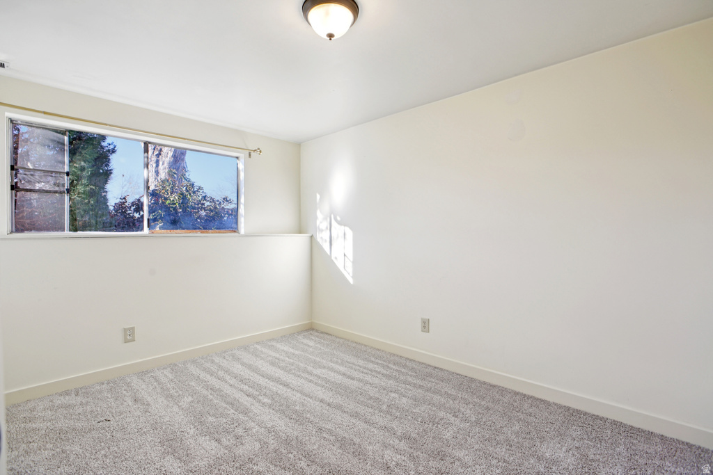 569 E ALOHA LN Sandy, UT 84070