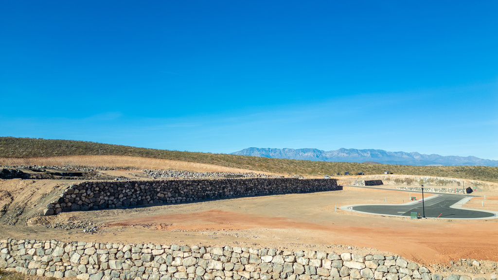 23  LOT 23 LOCATED IN THE VWS Hurricane, UT 84737