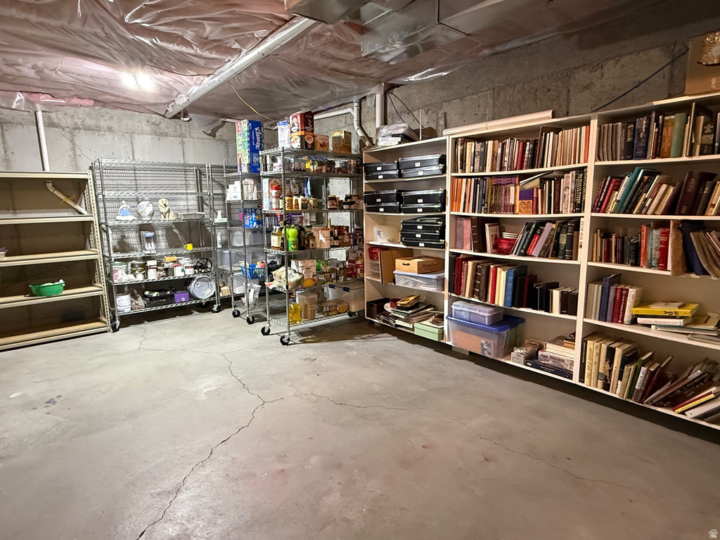 1475 W IRON PORT DR South Jordan, UT 84095