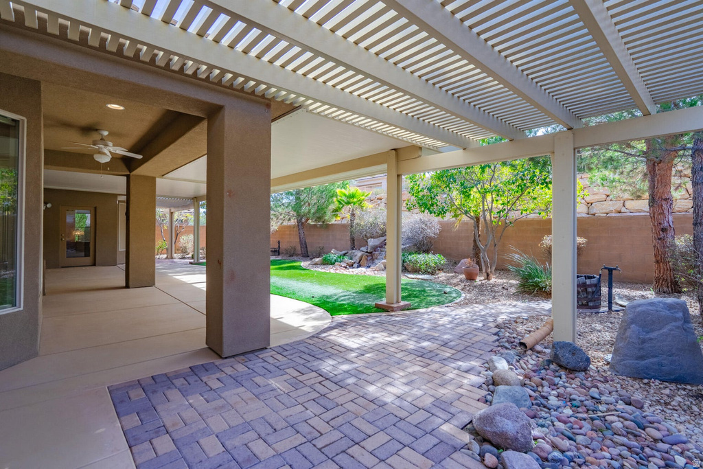 1545 W BONITA BAY CIR St George, UT 84790